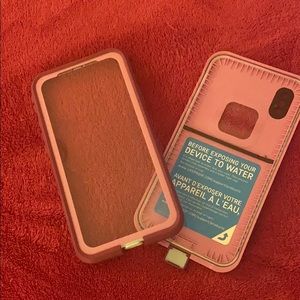 iPhone XS LIFEPROOF case